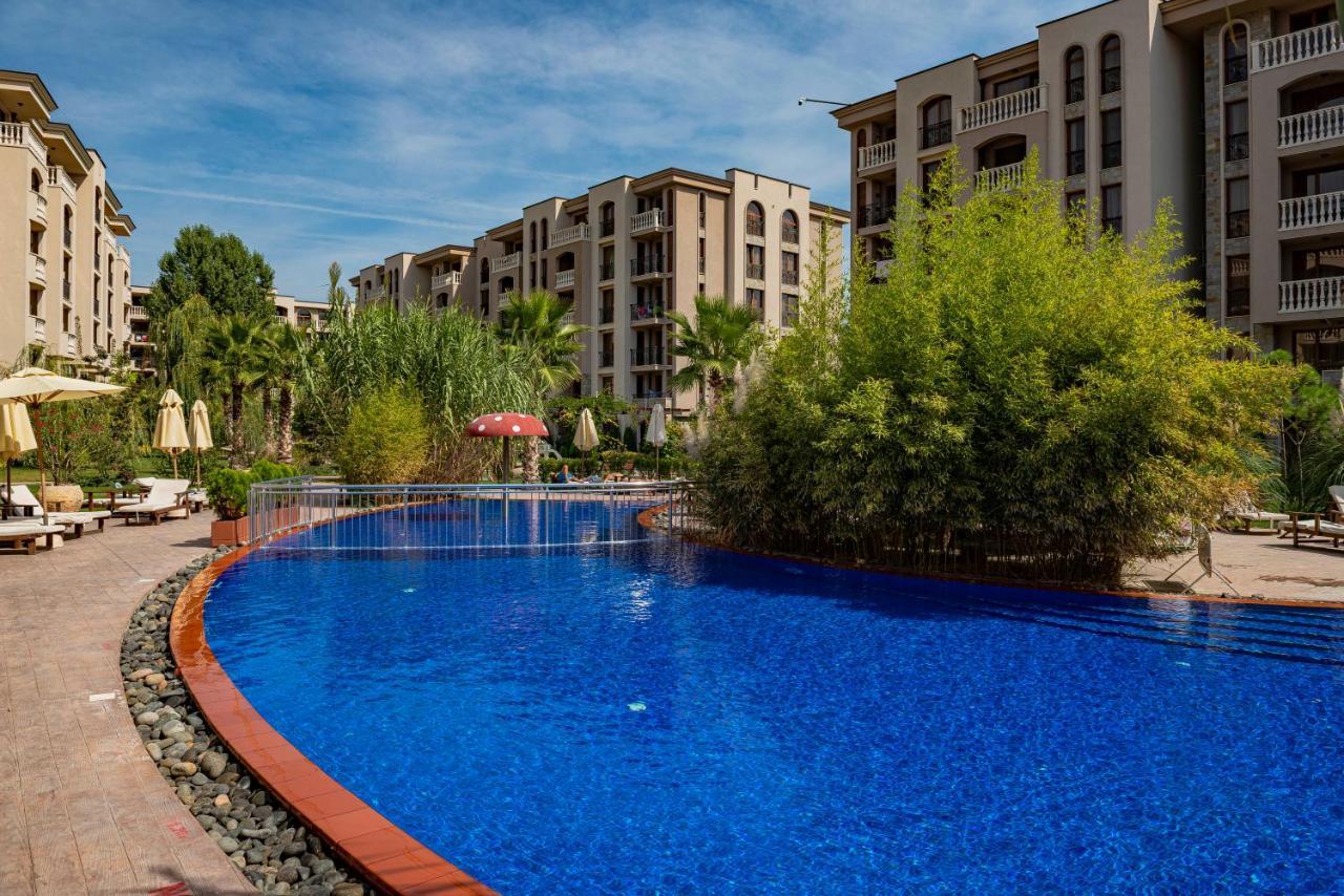 Menada Apartments In Cascadas Pantai Sunny Bagian luar foto