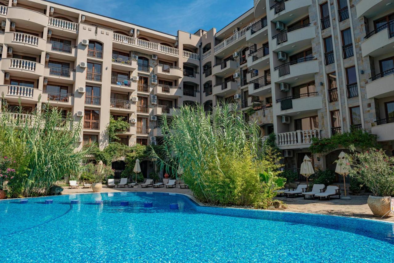 Menada Apartments In Cascadas Pantai Sunny Bagian luar foto