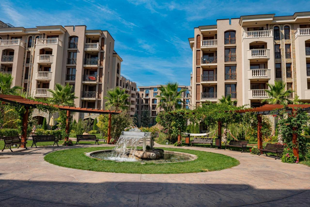 Menada Apartments In Cascadas Pantai Sunny Bagian luar foto