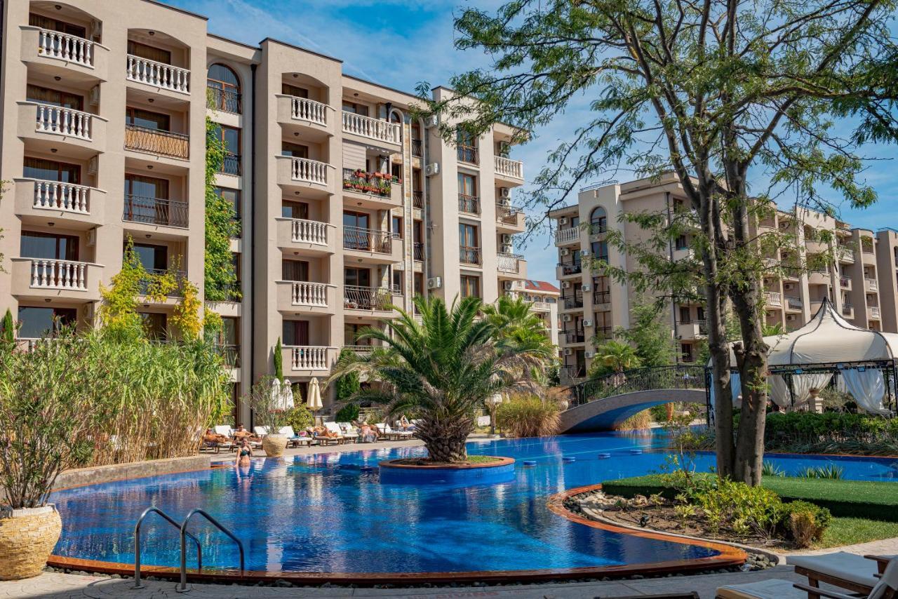Menada Apartments In Cascadas Pantai Sunny Bagian luar foto