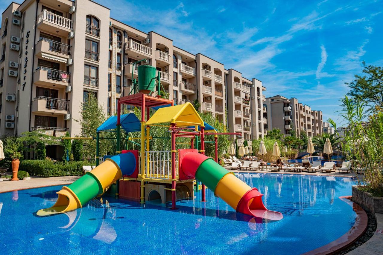 Menada Apartments In Cascadas Pantai Sunny Bagian luar foto