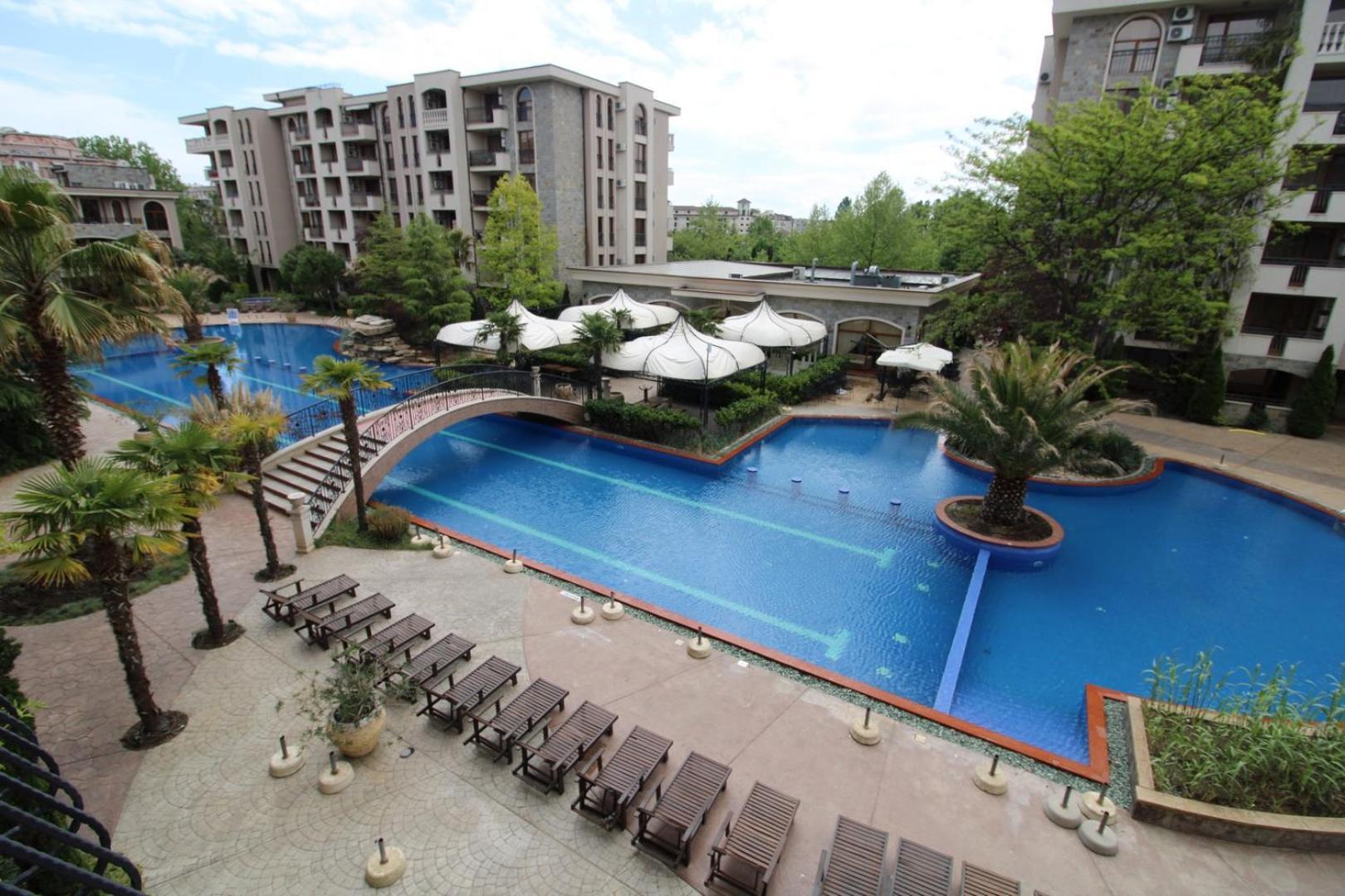 Menada Apartments In Cascadas Pantai Sunny Bagian luar foto